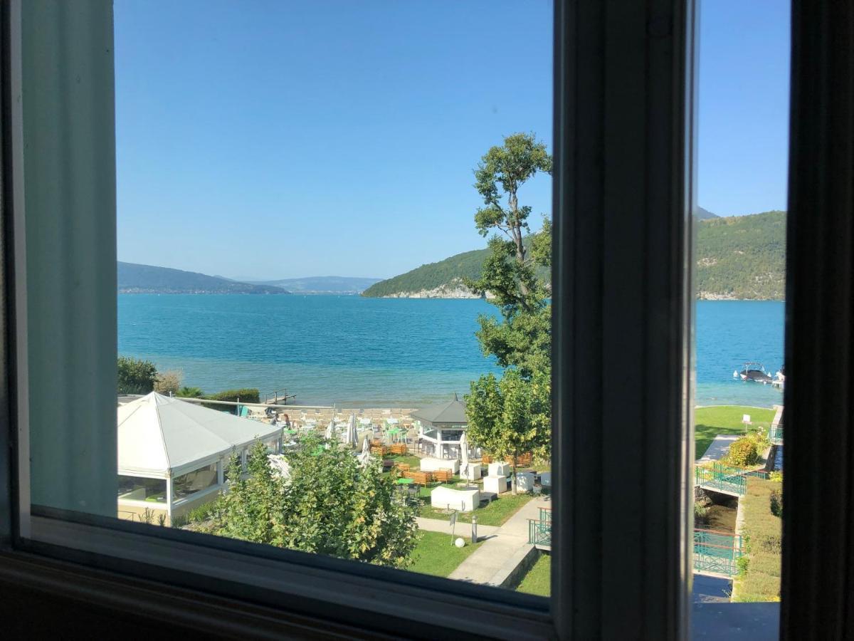 Logement Atypique Avec Vue Unique Panoramique Sur Le Lac D'Annecy, Dans Une Residence Avec Plage Et Ponton Privee Sur La Commune De Duingt Buitenkant foto